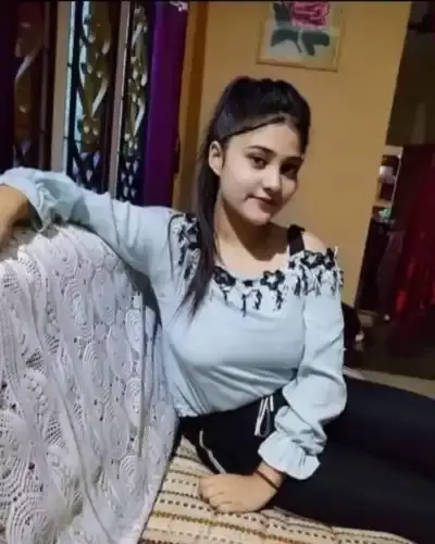 Call Girls Service in Tamkuhi Raj
