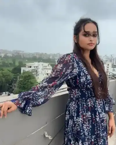 Tamkuhi Raj Escorts